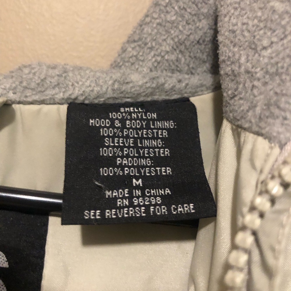 Women’s totes  fall jacket - Picture 7 of 7